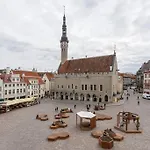 Raekoja Plats View Apartament Tallin