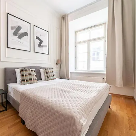 Old Town Square Appartamento *