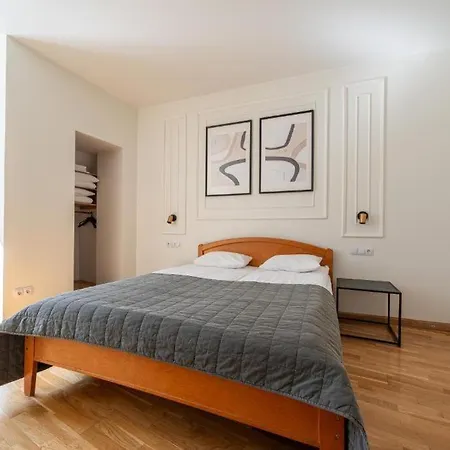 Old Town Square Reval