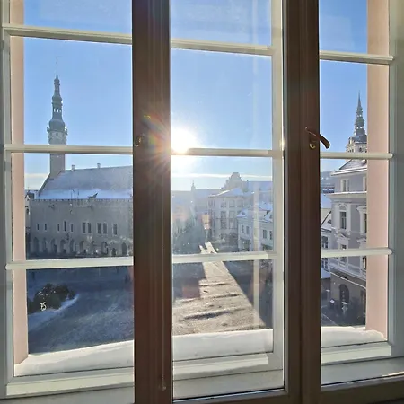 Raekoja Plats View Apartment